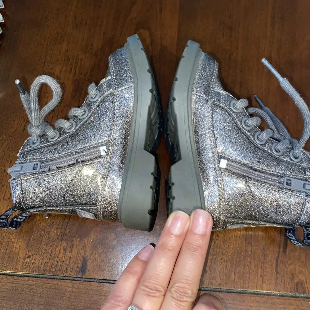 UGGs kid's Robley Glitter Combat Boot Silver Charcoal Glitter 1116377T, Sz US 6